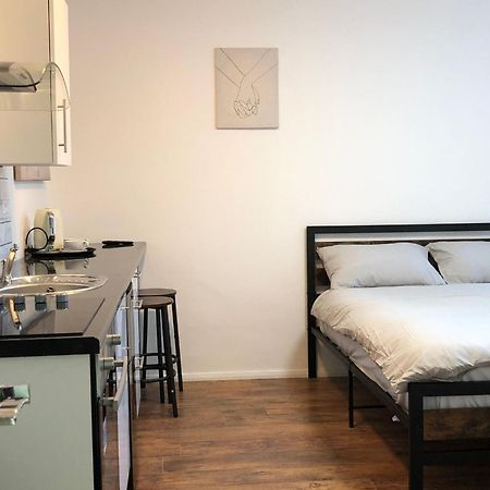 Studio In Bolton Town, Short Stay Studio 5, מראה חיצוני תמונה